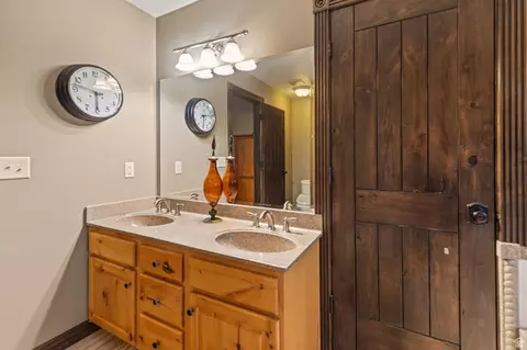 Bath - 1199 N 520 E, Salina, UT 84654 photo 2 of 6