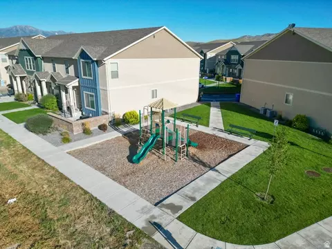 Exterior - 3612 E Ruby Ln, Eagle Mountain, UT 84005 photo 2 of 4