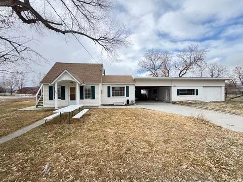692 S 300 W, Mount Pleasant, UT 84647