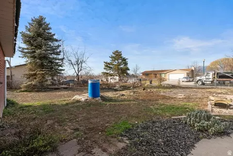 Exterior - 912 S 100 E, Orem, UT 84058 photo 4 of 6