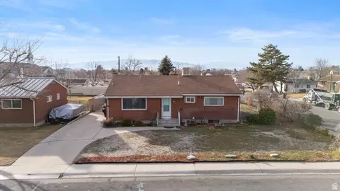 View/Area - 912 S 100 E, Orem, UT 84058 photo 2 of 7