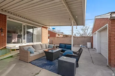 Exterior - 912 S 100 E, Orem, UT 84058 photo 1 of 6