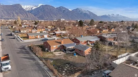 View/Area - 912 S 100 E, Orem, UT 84058 photo 4 of 7