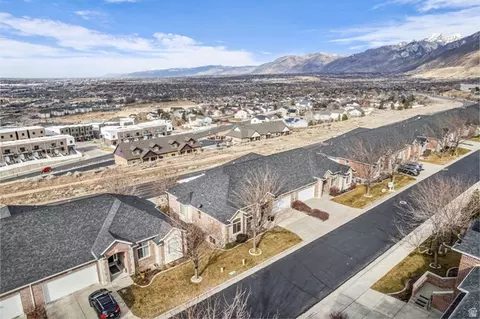 View/Area - 337 E Brayden Way, Draper, UT 84020 photo 2 of 4