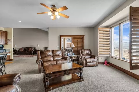 Living - 337 E Brayden Way, Draper, UT 84020 photo 2 of 3