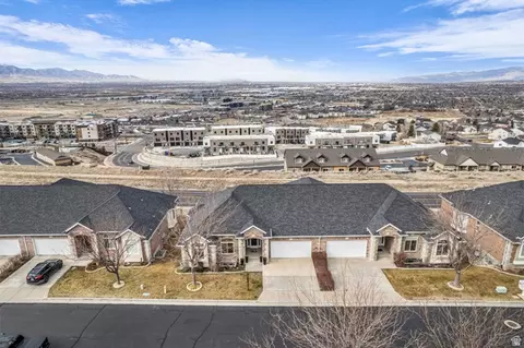 View/Area - 337 E Brayden Way, Draper, UT 84020 photo 1 of 4