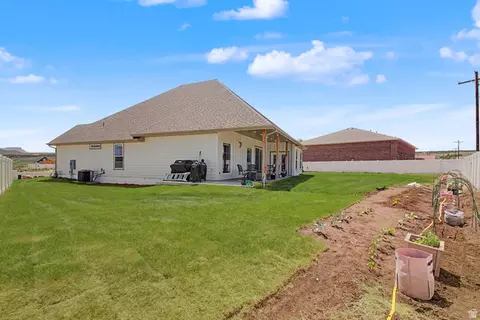 Exterior - 710 S Pine St, Panguitch, UT 84759 photo 5 of 7