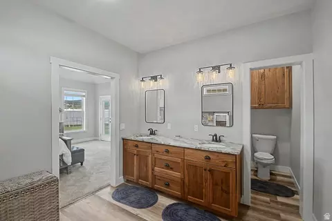 Bath - 710 S Pine St, Panguitch, UT 84759 photo 2 of 5