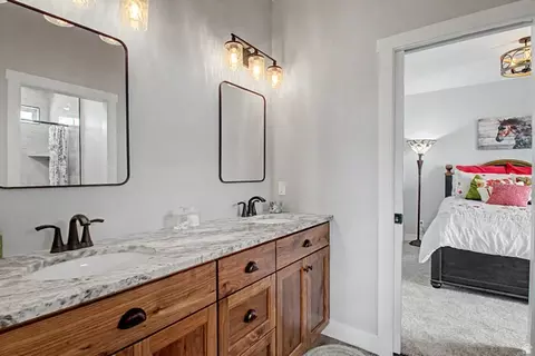 Bath - 710 S Pine St, Panguitch, UT 84759 photo 3 of 5