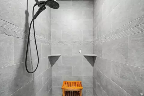 Bath - 710 S Pine St, Panguitch, UT 84759 photo 5 of 5