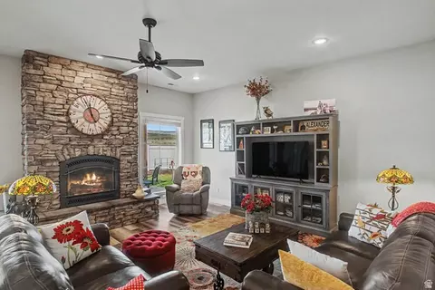 Living - 710 S Pine St, Panguitch, UT 84759 photo 1 of 1