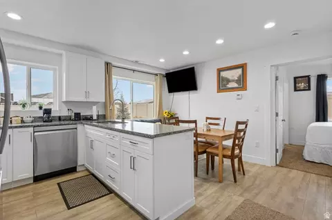 Kitchen - 1527 S Uinta View Cir, Francis, UT 84036 photo 1 of 1