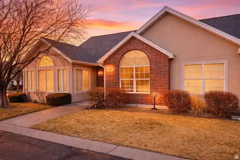 2049 W Abbey View Rd S, West Jordan, UT 84088