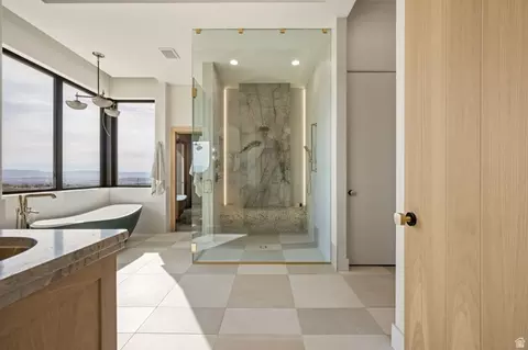 Bath - 298 E Colima Rd, Washington, UT 84780 photo 5 of 17