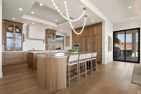 Kitchen - 298 E Colima Rd, Washington, UT 84780 photo 2 of 10