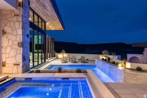 Exterior - 298 E Colima Rd, Washington, UT 84780 photo 19 of 38