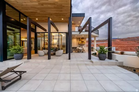Exterior - 298 E Colima Rd, Washington, UT 84780 photo 15 of 38