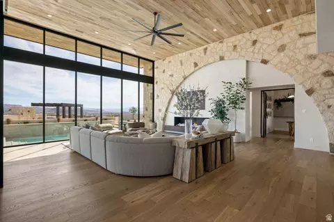 Living - 298 E Colima Rd, Washington, UT 84780 photo 1 of 10