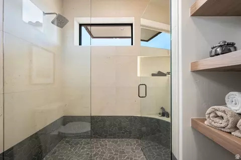 Bath - 298 E Colima Rd, Washington, UT 84780 photo 9 of 17