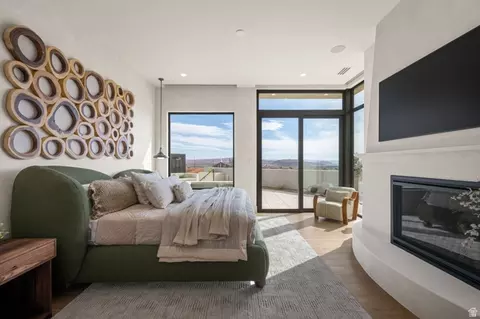 Bedroom - 298 E Colima Rd, Washington, UT 84780 photo 2 of 14