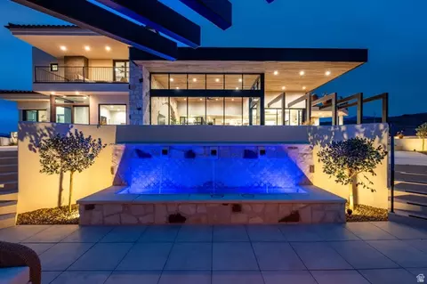 Exterior - 298 E Colima Rd, Washington, UT 84780 photo 18 of 38