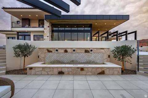 Exterior - 298 E Colima Rd, Washington, UT 84780 photo 11 of 38