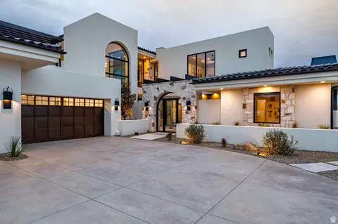 Exterior - 298 E Colima Rd, Washington, UT 84780 photo 3 of 38