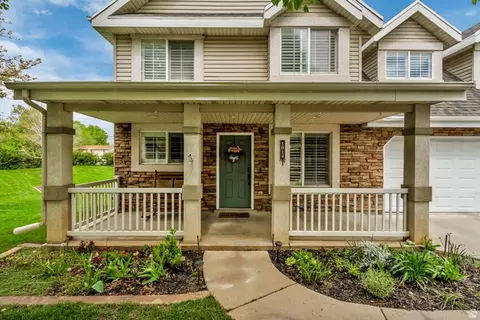 1014 Creekside Dr, Ogden, UT 84404
