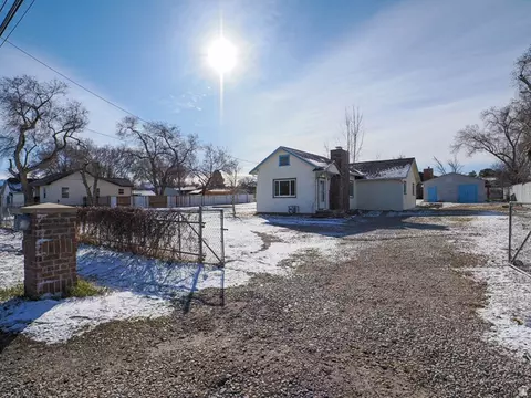 7015 W 3500 S, West Valley City, UT 84128