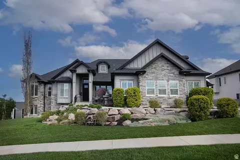 977 S Parkway E, North Salt Lake, UT 84054