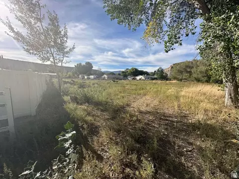 2143 N Carbonville #1, Helper, UT 84526