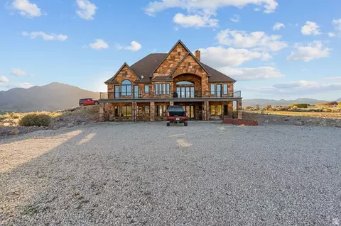 Exterior - 1297 E 600 S, New Harmony, UT 84757 photo 13 of 15
