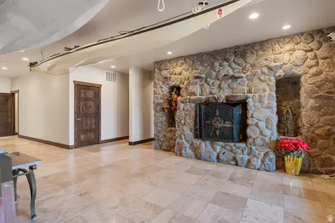 Entry Way - 1297 E 600 S, New Harmony, UT 84757 photo 8 of 9