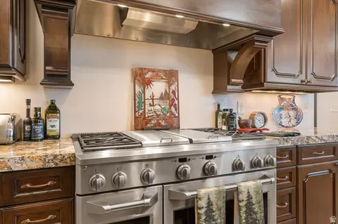 Kitchen - 1297 E 600 S, New Harmony, UT 84757 photo 5 of 5