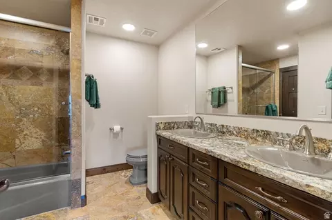 Bath - 1297 E 600 S, New Harmony, UT 84757 photo 7 of 11