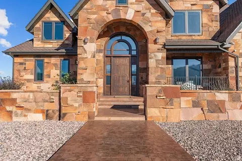 Exterior - 1297 E 600 S, New Harmony, UT 84757 photo 5 of 15