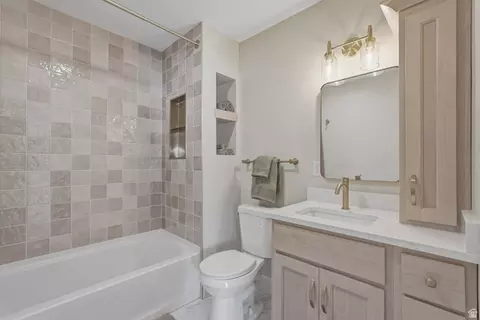 403 Highland Dr, Riverdale, UT 84405