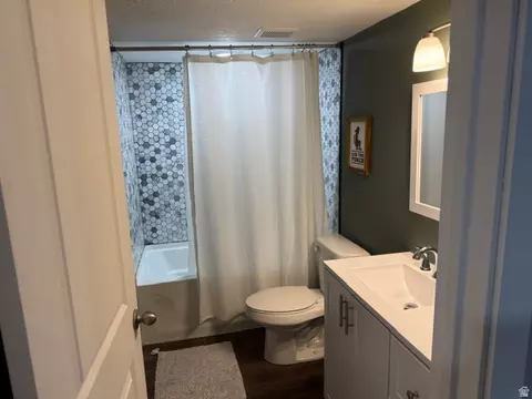 Bath - 1835 S 410 W, Payson, UT 84651 photo 1 of 1