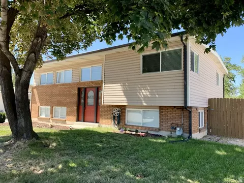5210 S 900 St E, Murray, UT 84117