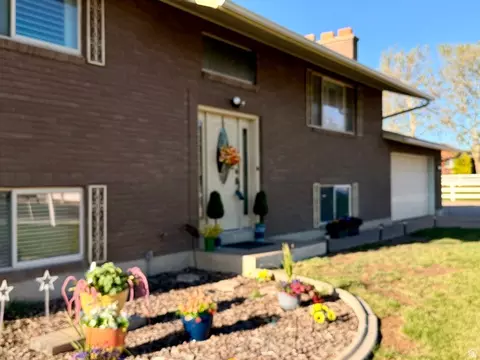 2298 W 800 N, Clinton, UT 84015