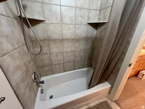 Bath - 3764 Prickly Pear Cir #2-A8, Moab, UT 84532 photo 3 of 4