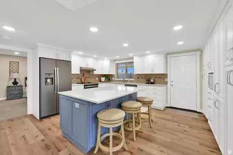 Kitchen - 1171 N 725 W, Centerville, UT 84014 photo 1 of 5