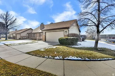 Exterior - 1171 N 725 W, Centerville, UT 84014 photo 6 of 7