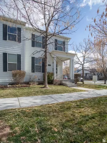 11431 S Lake Falls Rd W, South Jordan, UT 84009