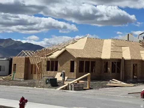 1477 N Saratoga View Ln #A, Saratoga Springs, UT 84045