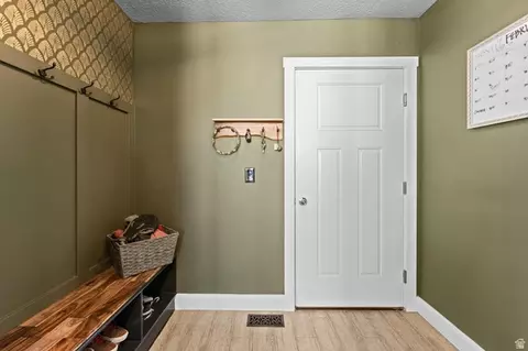 Entry Way - 1857 E Thunder Gulch Rd N, Eagle Mountain, UT 84005 photo 2 of 2