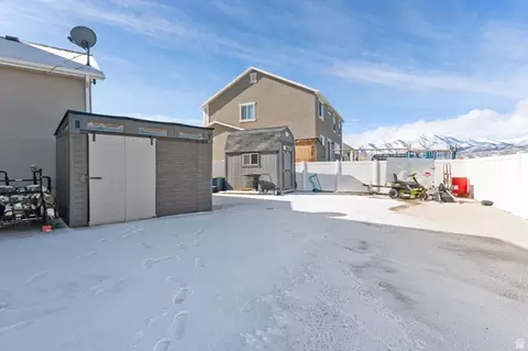 Exterior - 1857 E Thunder Gulch Rd N, Eagle Mountain, UT 84005 photo 7 of 7