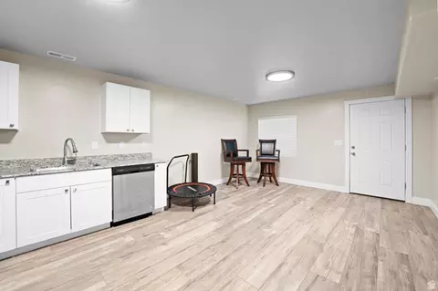 Kitchen - 1857 E Thunder Gulch Rd N, Eagle Mountain, UT 84005 photo 6 of 6