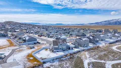 View/Area - 1857 E Thunder Gulch Rd N, Eagle Mountain, UT 84005 photo 2 of 5