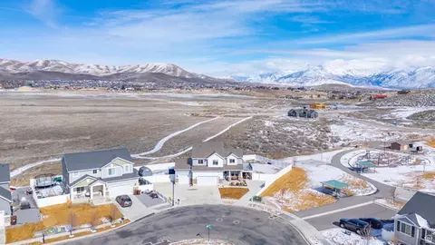 View/Area - 1857 E Thunder Gulch Rd N, Eagle Mountain, UT 84005 photo 1 of 5